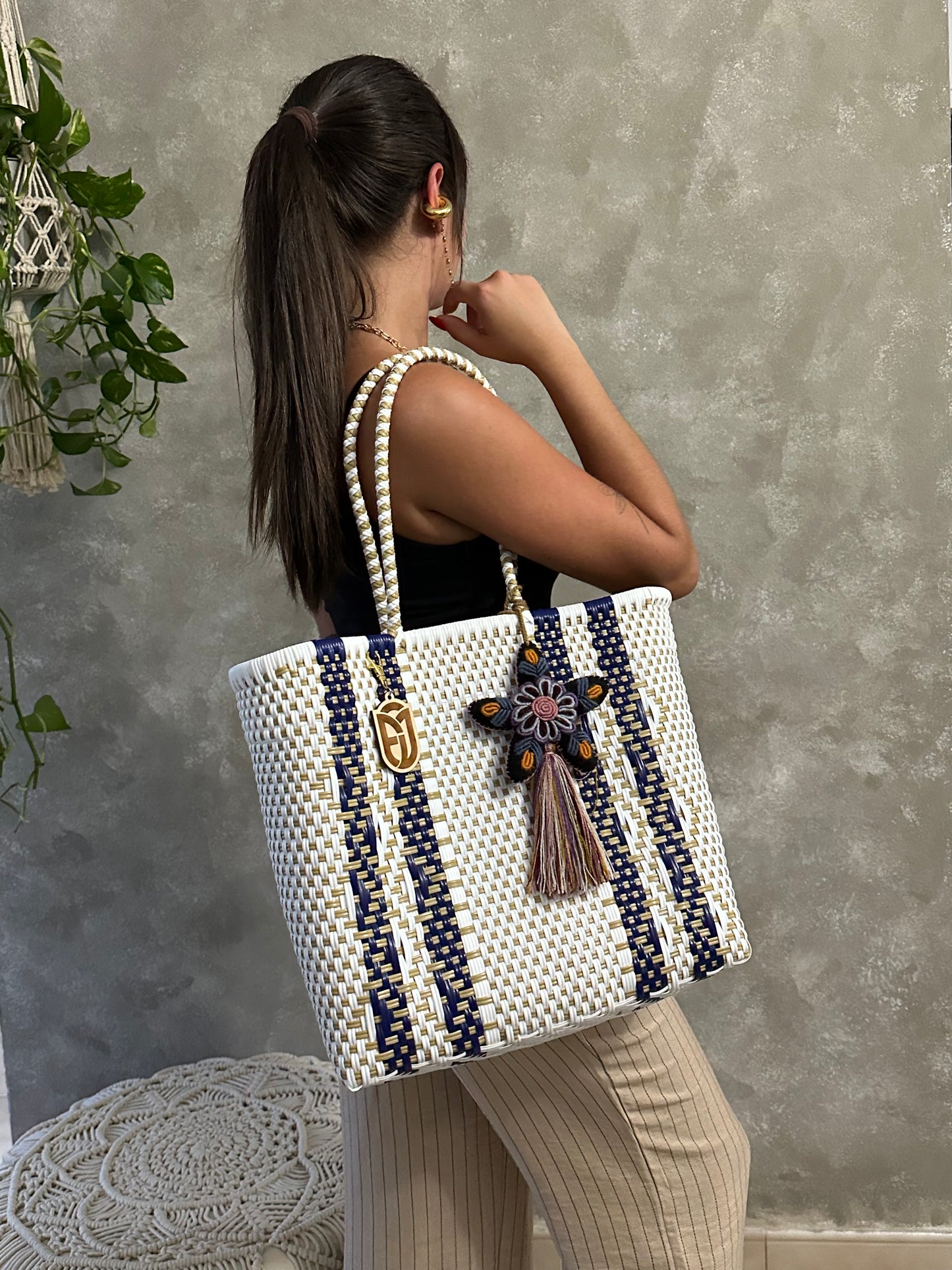 Medium Tote Handwoven