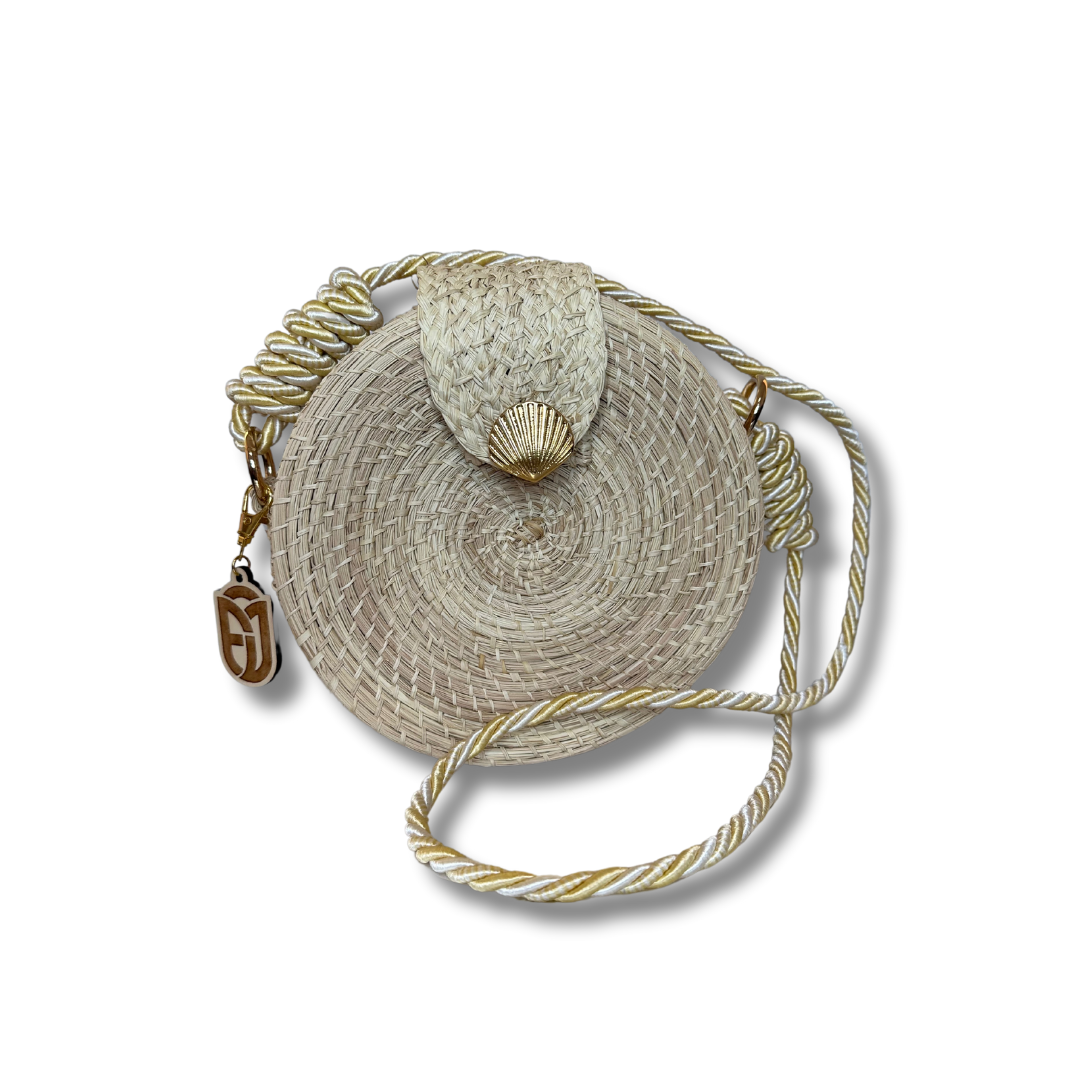 Yoyo Shell Palm Bag Handwoven