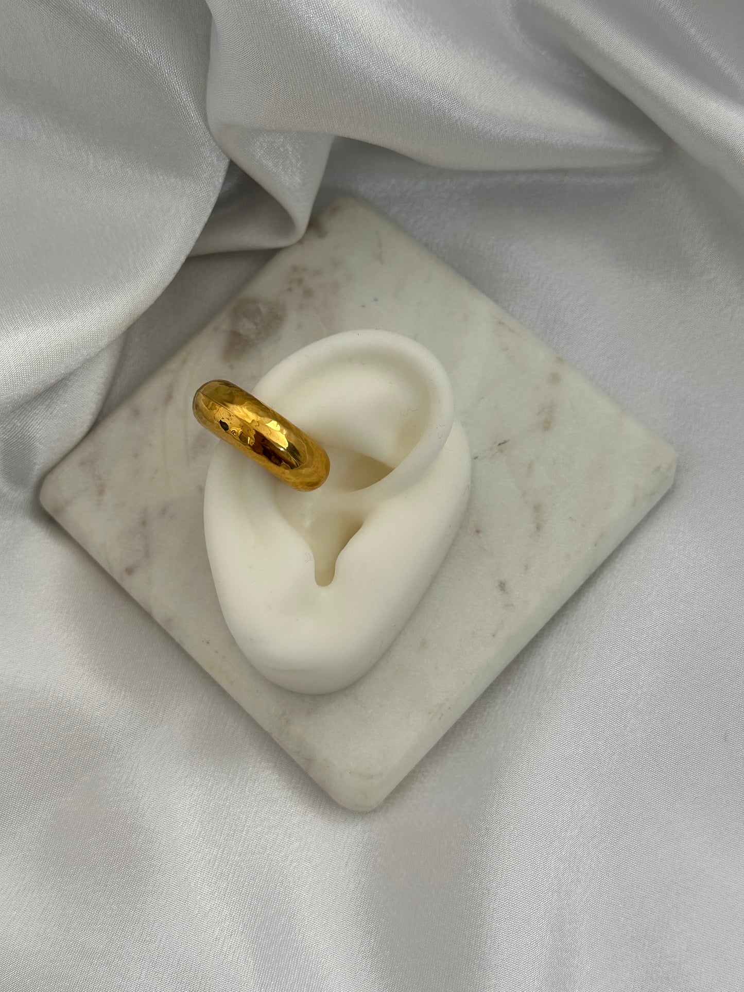 Hammered Gold Earcuff